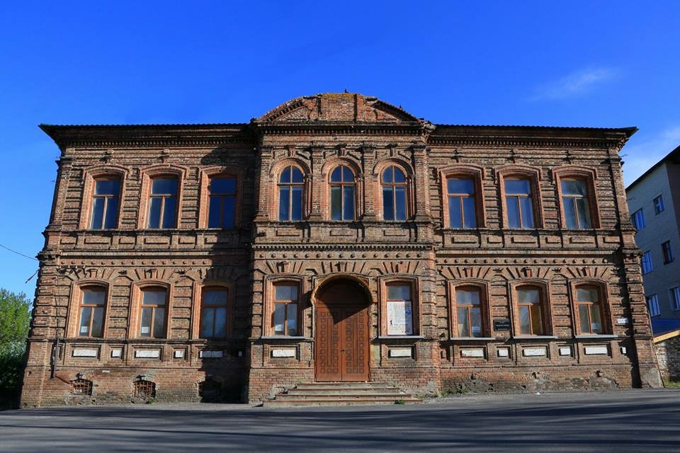 В Старом Осколе реконструируют здание Городского училища