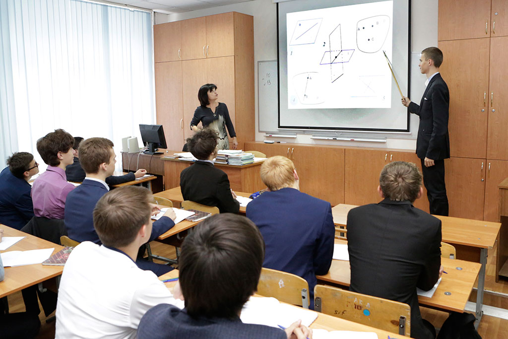 В белгородских колледжах разработают программы обучения для предпенсионеров и школьников