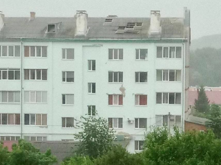 В Белгородской области во время непогоды повреждения получили 100 жилых домов