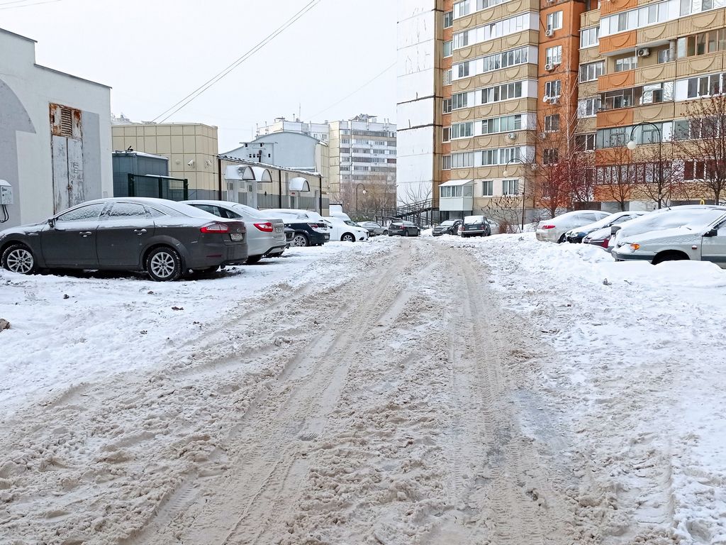 Вячеслав Гладков отреагировал на жалобы белгородцев о недостатке техники при уборке снега