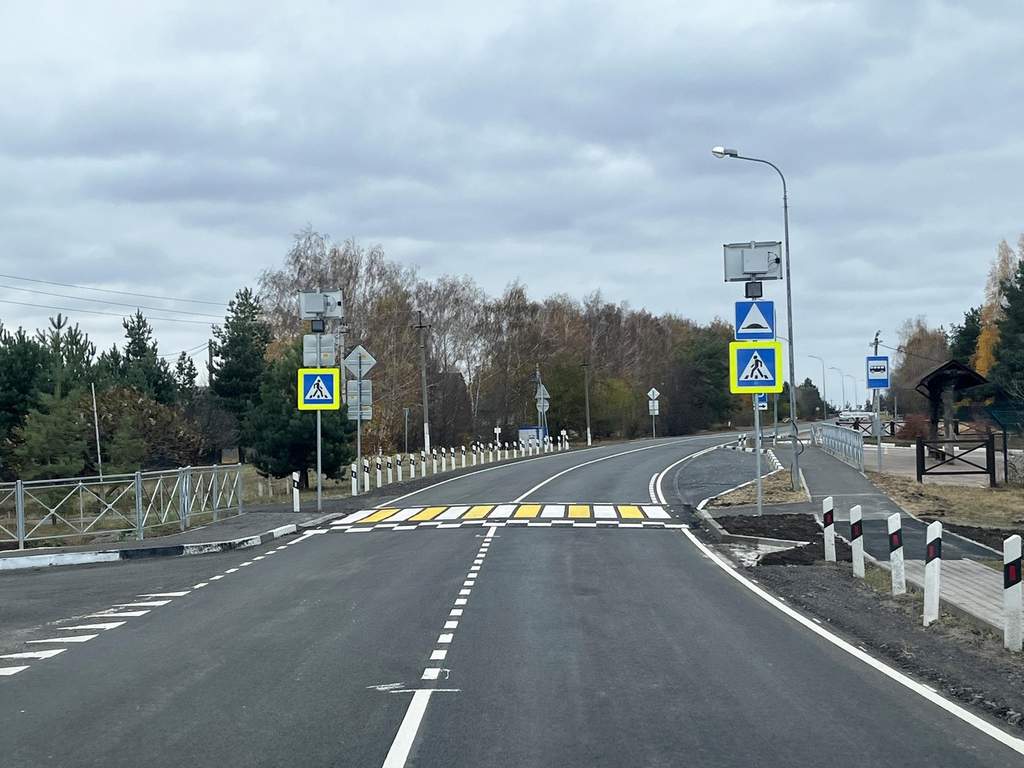 Белгородские дорожники обновили подъездную трассу к Нижнему Ольшанцу