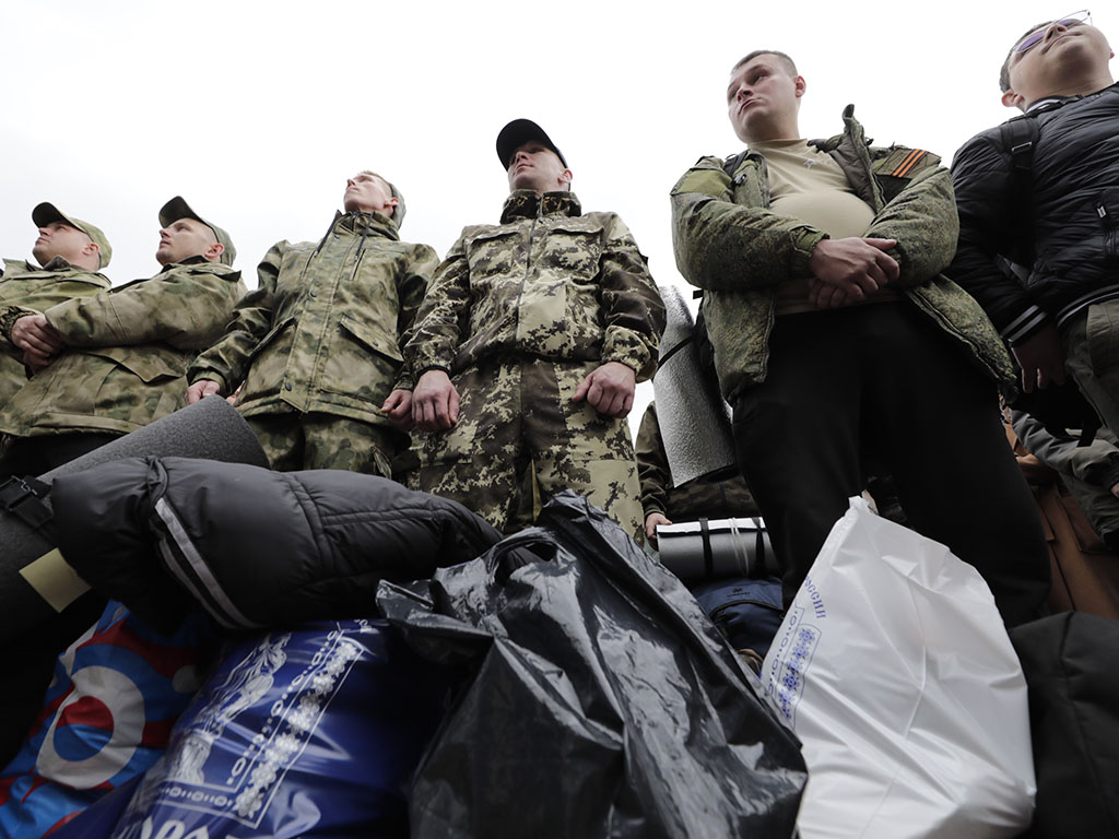 Белгородцам предлагают заключить контракт для прохождения военной службы