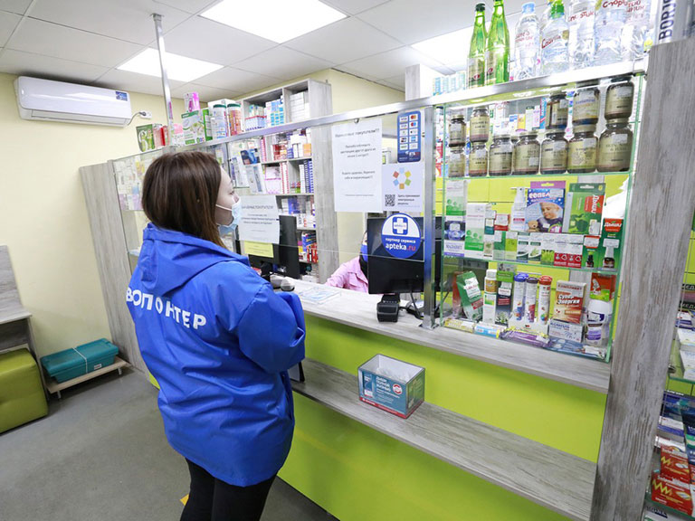 Белгородцы могут обратиться за помощью в доставке лекарств и продуктов к волонтёрам