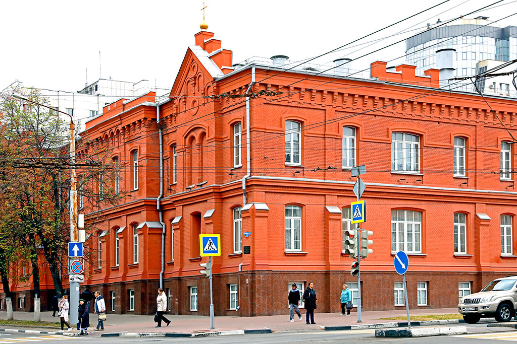 Здание бывшей мужской гимназии в Белгороде (сейчас – социально-теологический факультет БелГУ)