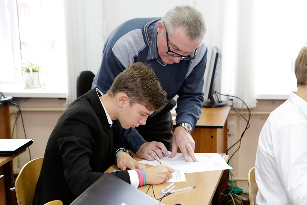 71 выпускник в Белгородской области сдал ЕГЭ на 100 баллов