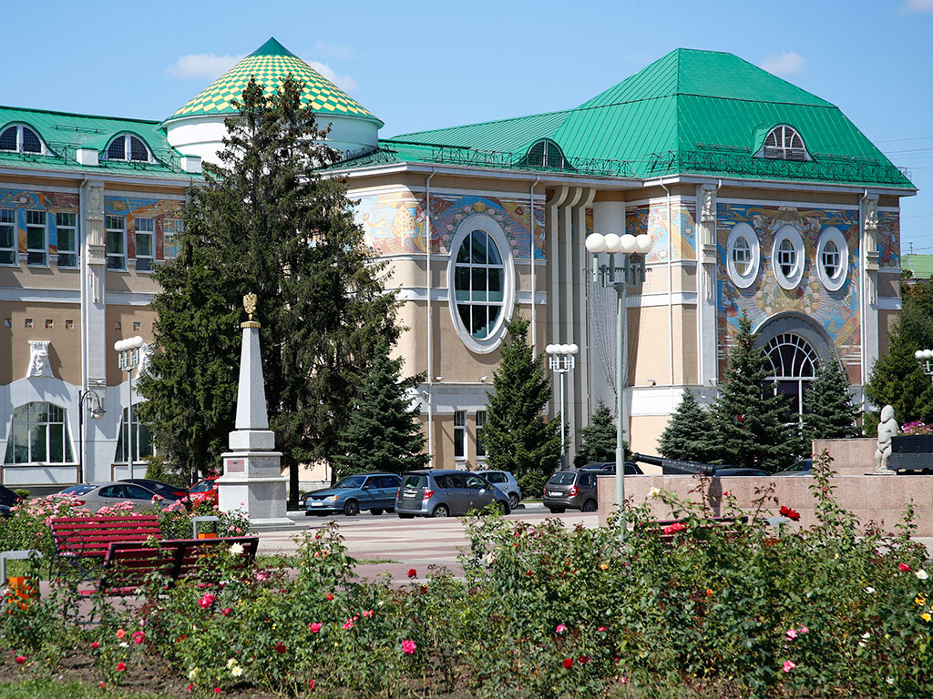 Музеи белгорода. Художественный музей Белгород. Художественный музей в Пятигорске. Художественный музей Белгород фото в 80 годы.