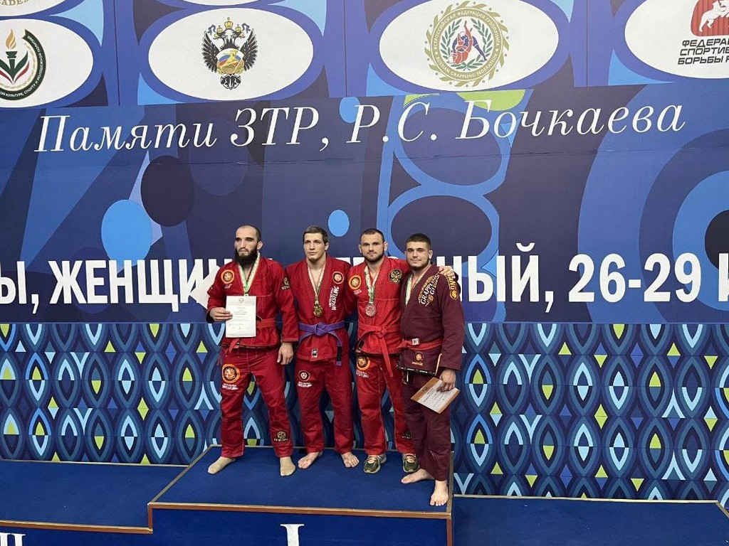 Белгородцы стали призёрами чемпионата России по спортивной борьбе