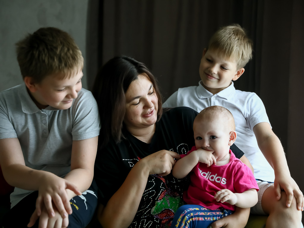 Молодая многодетная семья из Белгородского района благодаря маткапиталу купила дом