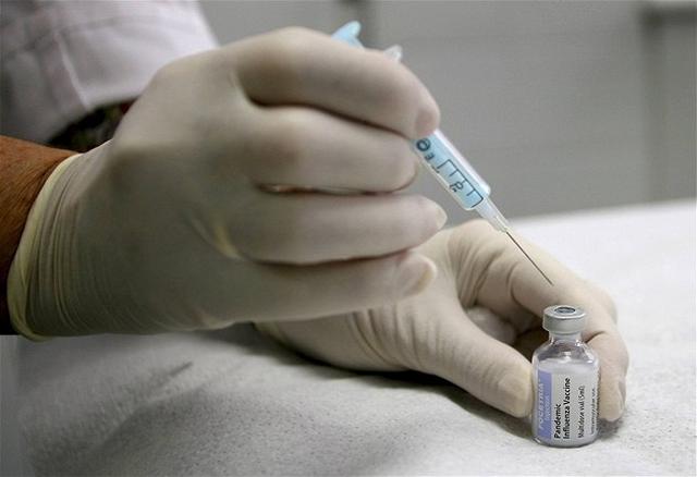 Более 90 % белгородских медиков и работников образования привились от гриппа