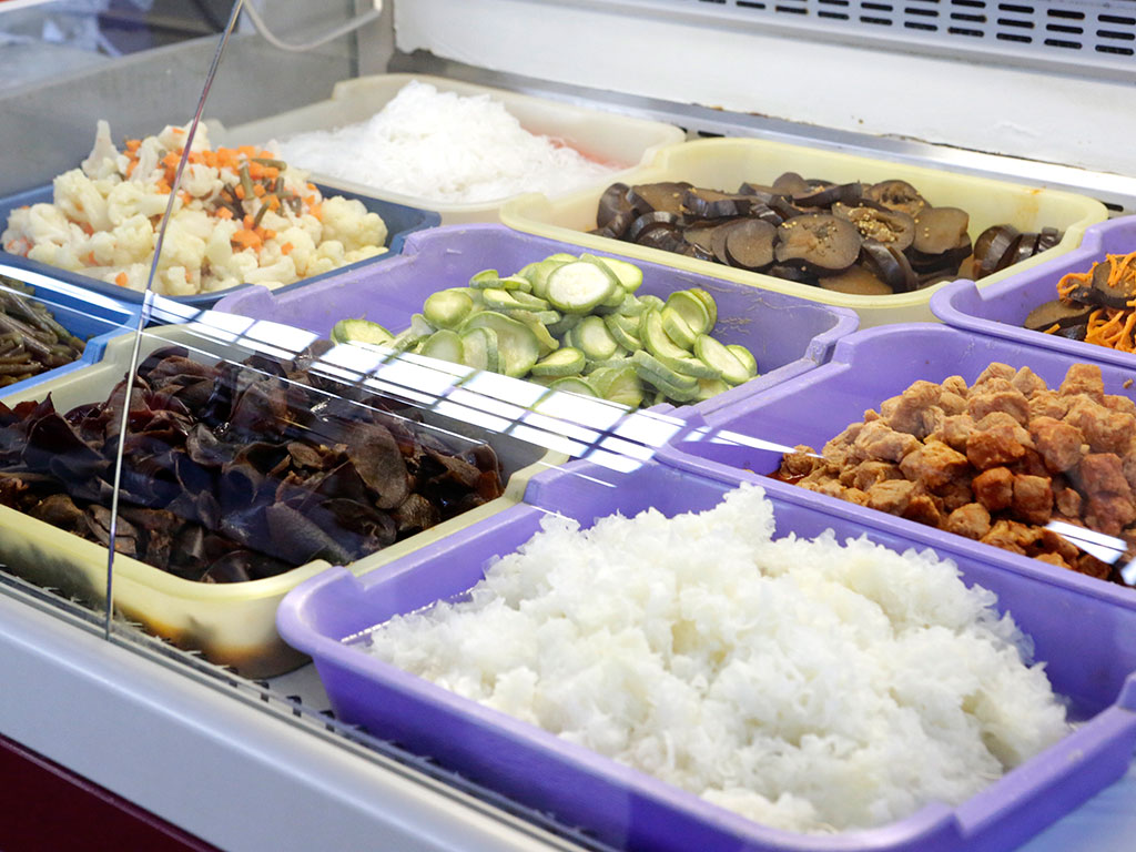Из чего делают спаржу для корейских салатов?