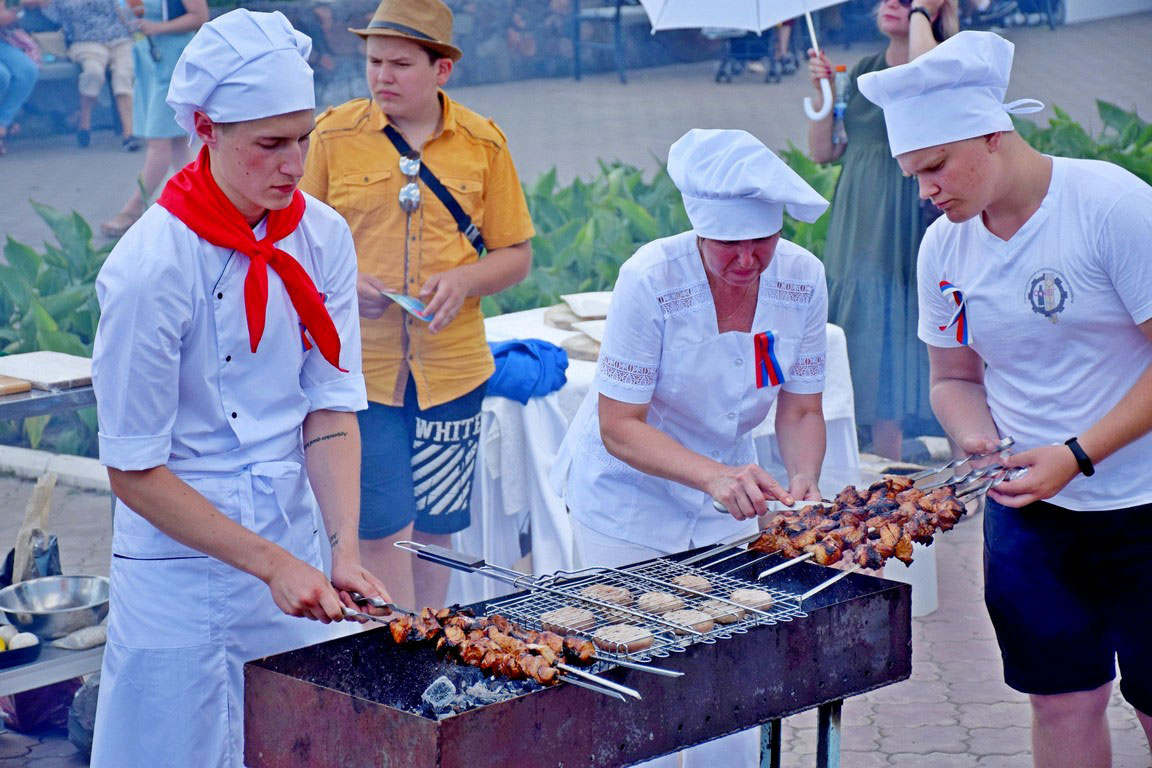 Шиш с мясом. Как в Старом Осколе прошёл молодёжный кулинарный фестиваль
